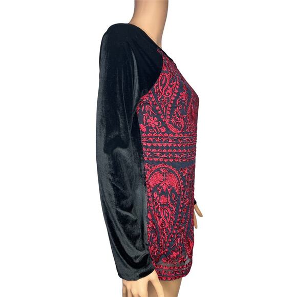 Sundance Enchantress New Velvet Long sleeve boho Top sz S embroidered black red - Picture 3 of 7